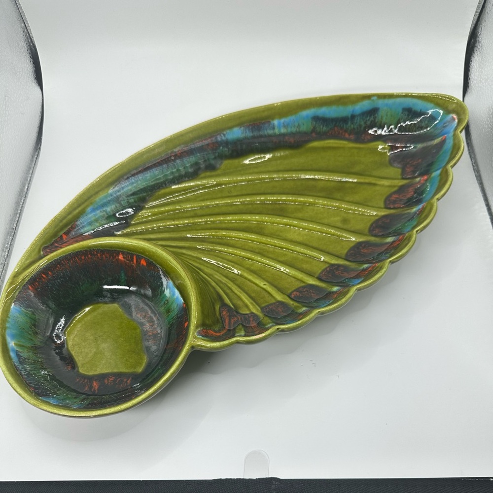 Vintage California Pottery Chip and Dip Green Ceramic Wing Dish.